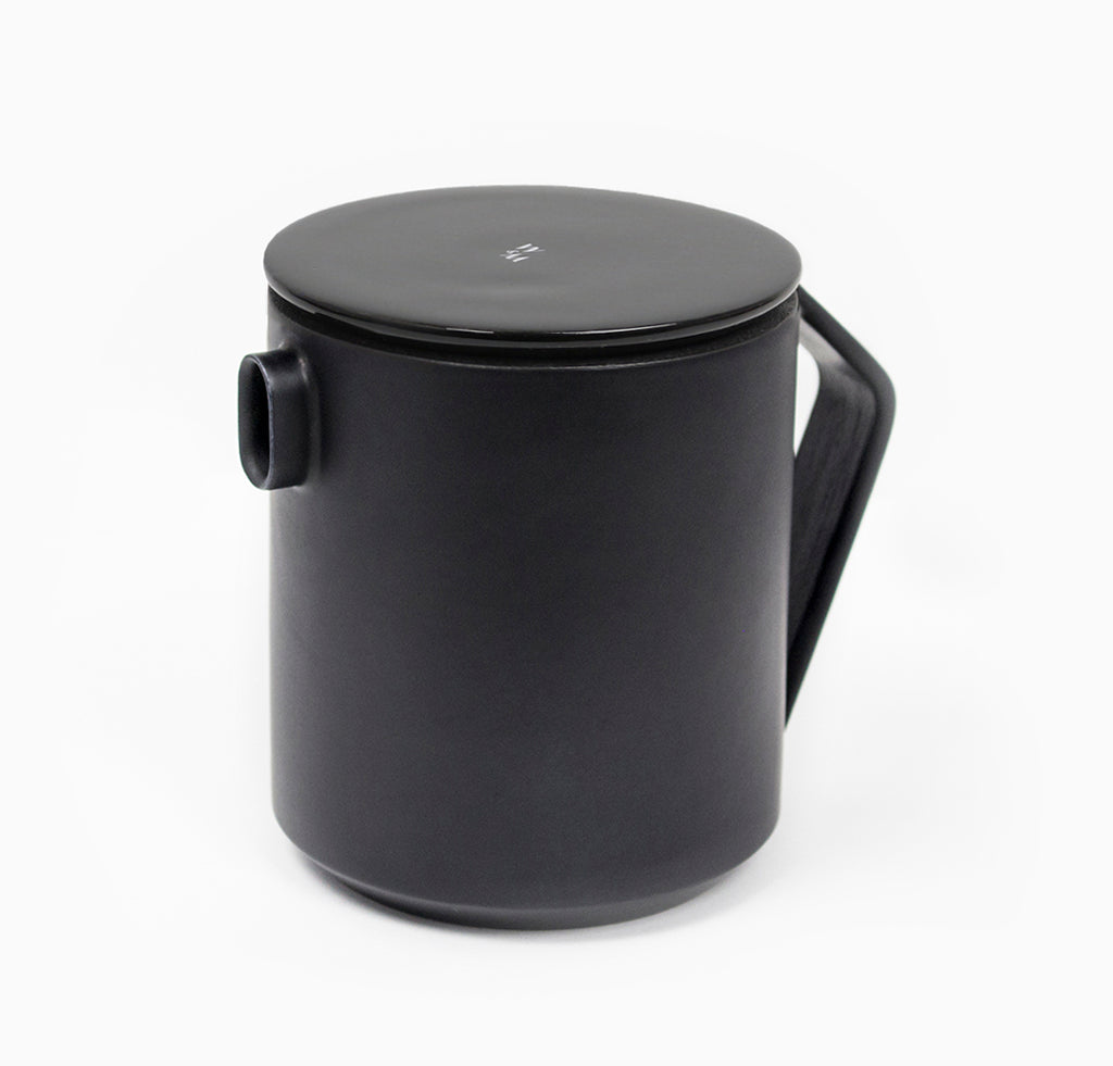 Ceramic Server & lid Black ceramic carafe for specialty coffee by Wolf & Miu Design masterpiece Handcrafted in Barcelona