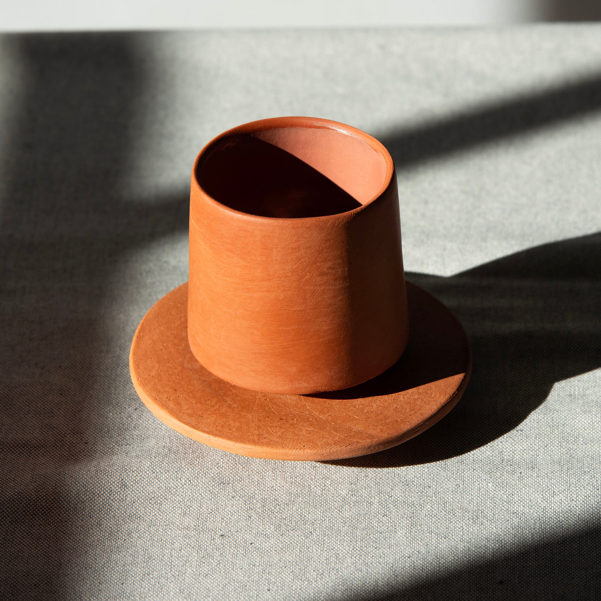 Cup & Saucer | Rojo – Wolf & Miu